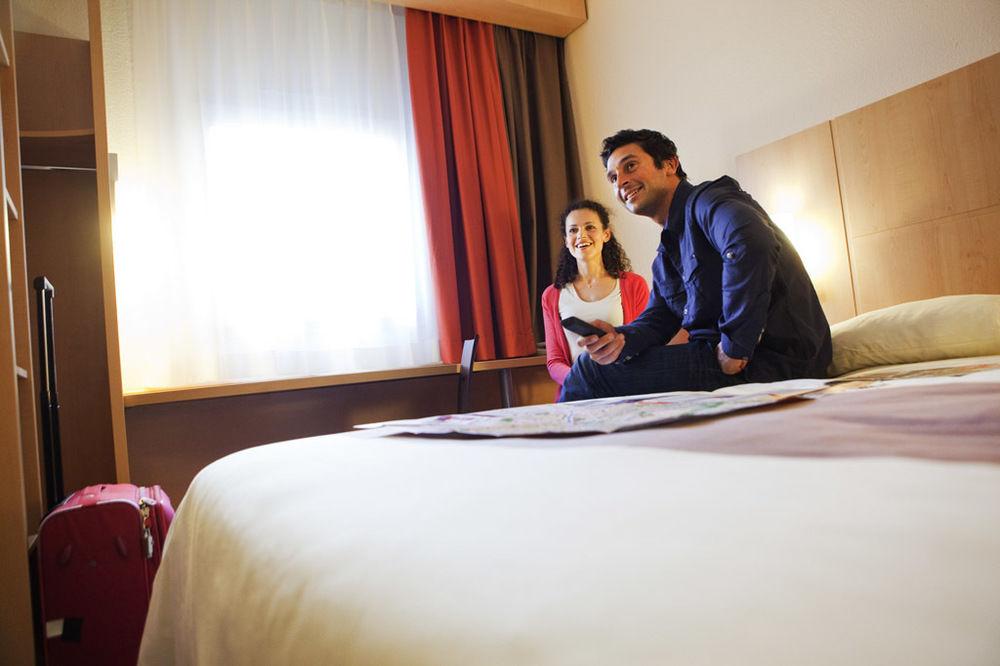Ibis Vichy Exterior foto