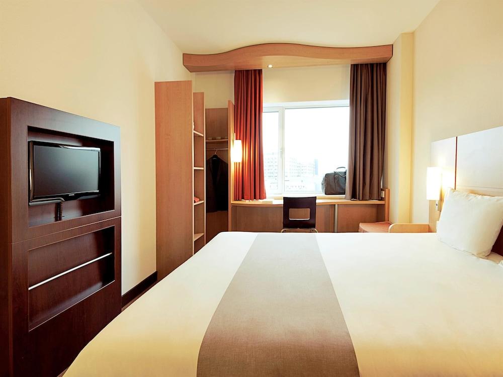 Ibis Vichy Exterior foto
